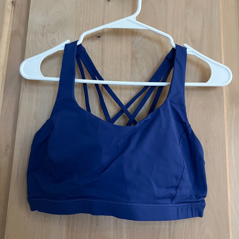 Lululemon Free to Be Serene Bra